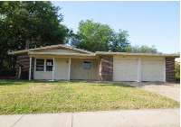 2214 Huntington Dr, Arlington, TX 76010 