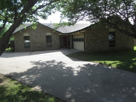 726 Southridge Ct, Grand Prairie, TX 75052 