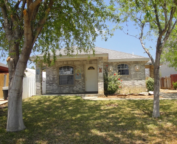 3306 Monclova Drive, Laredo, TX 78046 