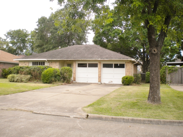 922 Overland Street, Stafford, TX 77477 