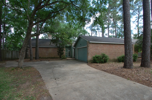 11607 Hillbrook Dr, Houston, TX 77070 