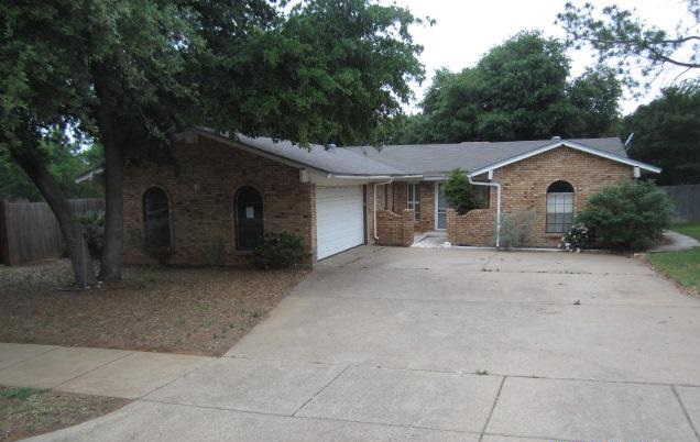 1021 Boston Blvd, Bedford, TX 76022 
