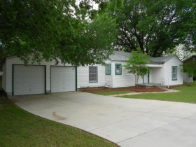 5708 Dana Dr, Haltom City, TX 76117 