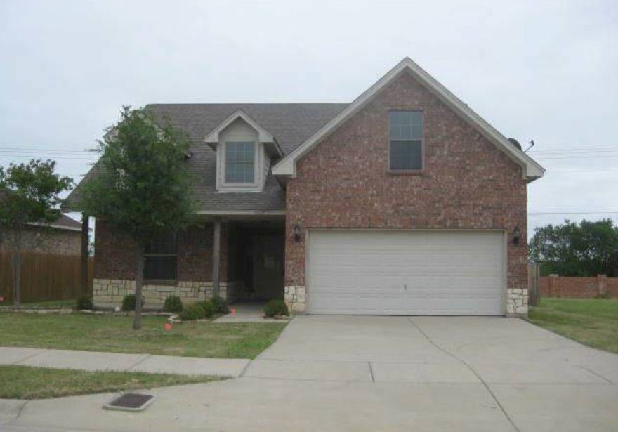 4017 Windmill Dr, Sanger, TX 76266 