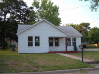 902 W Bell Ave, Rockdale, TX 76567 
