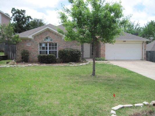 4908 Landrun Lane, Arlington, TX 76017 