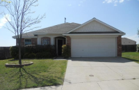 8275 Horse Whisper Ln, Fort Worth, TX 76131 