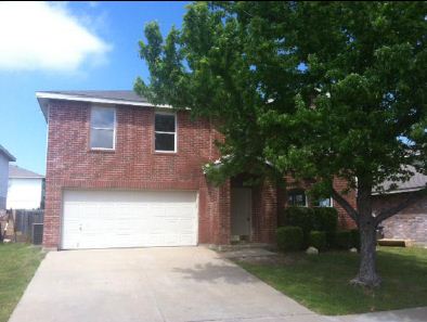 8768 Stonebriar Ln, Fort Worth, TX 76123 