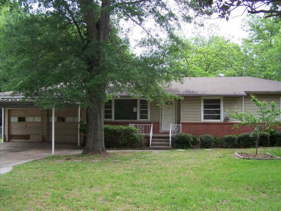1008 Willow Springs Dr, Longview, TX 75604 