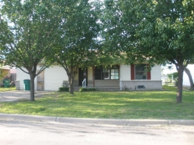 3710 Briscoe St, Greenville, TX 75401 