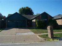 204 Valley Spring Dr, Arlington, TX 76018 