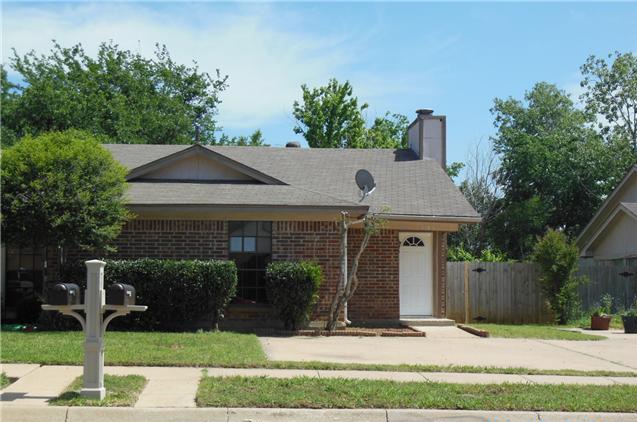 5105 Hawkins Cemetery Rd, Arlington, TX 76017 