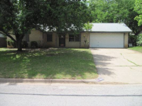 604 Martha St, Euless, TX 76040 