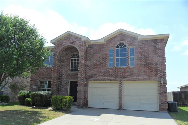 8229 Three Bars Dr, Fort Worth, TX 76179 