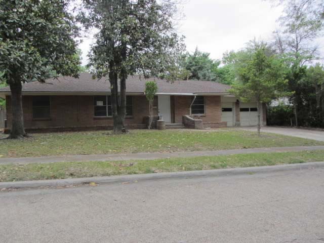506 W Vista Dr, Garland, TX 75041 