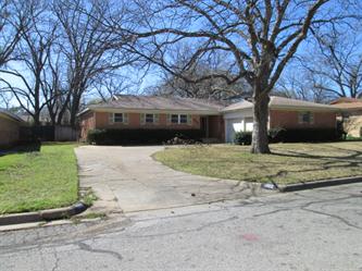 802 Clebud Dr, Euless, TX 76040 