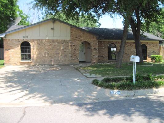 2309 Hazelwood Cour, Arlington, TX 76015 