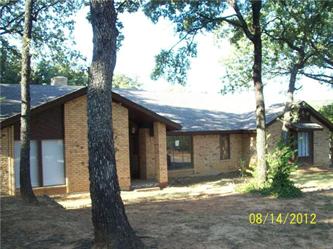 821 S Timberview Cou, Fort Worth, TX 76112 