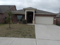 636 Hidden Dale Dr, Fort Worth, TX 76140 