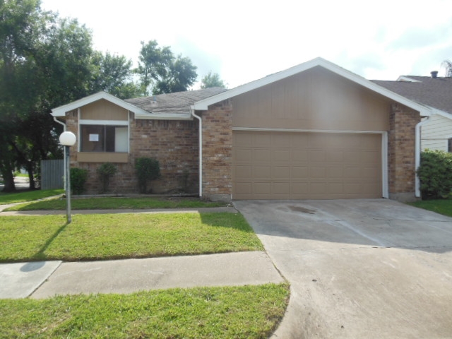 3510 Meadway Dr, Houston, TX 77082 
