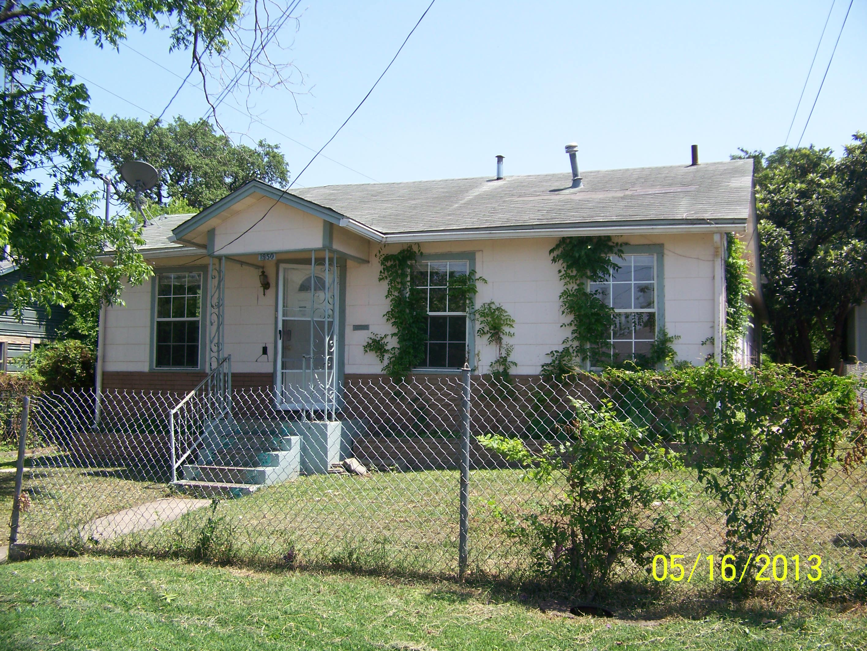 1950 Lamar, San Antonio, TX 78202 