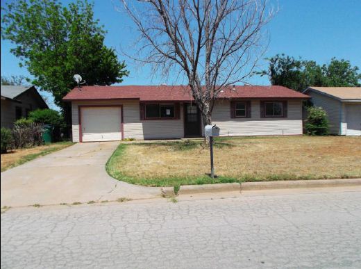 1205 S Wall St, Iowa Park, TX 76367 