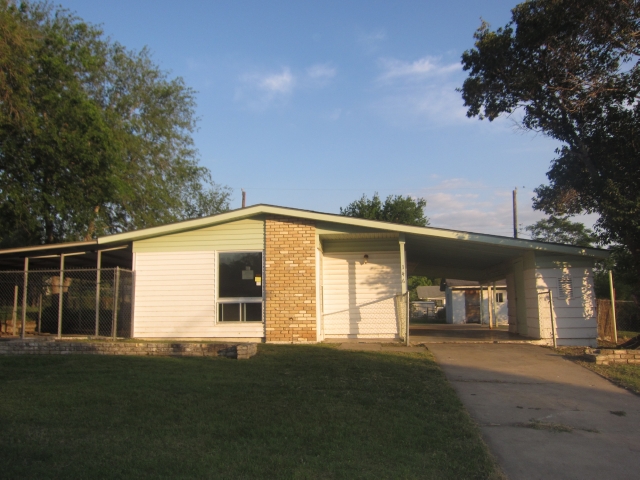 146 Hidden Valley Dr, San Antonio, TX 78227 