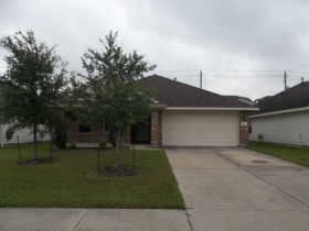6845 Arbor Hollow Ln, Dickinson, TX 77539 