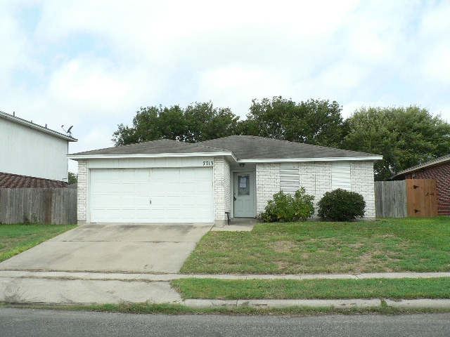 7713 Wolverine Dr, Corpus Christi, TX 78414 