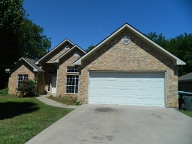 745 S Valentine Dr, Sherman, TX 75090 