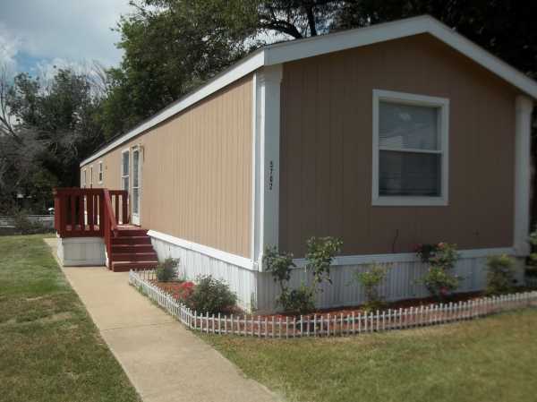5702 Shoreline Circle N #116, Fort Worth, TX 76119 