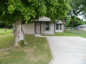307 Carter St, Howe, TX 75459 