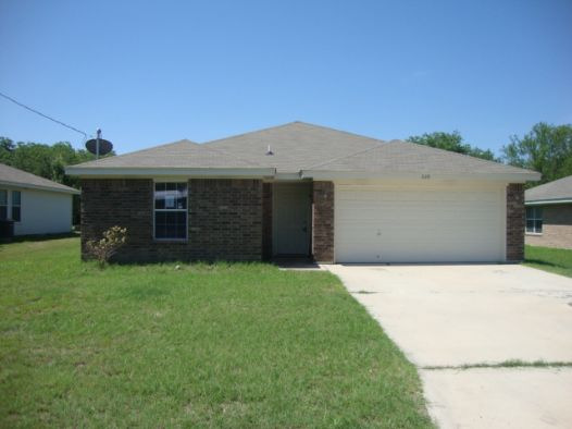 1110 Cloud St, Lampasas, TX 76550 