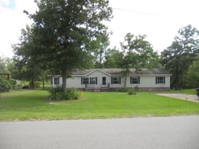 126 Lake Rd, Huntsville, TX 77320 