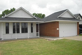 200 Shannon St, Angleton, TX 77515 