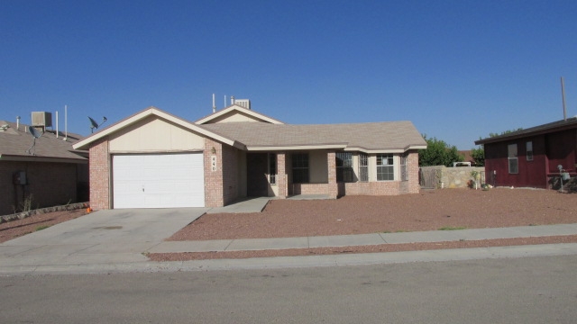 440 Von Bargen Dr, Horizon City, TX 79928 