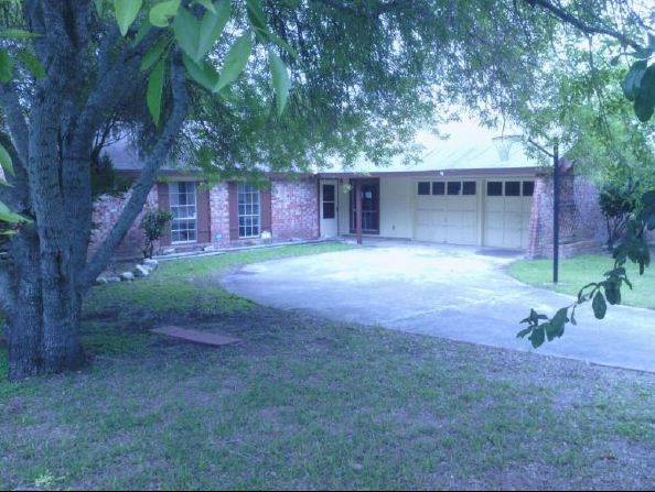 6003 Patrick Henry St, San Antonio, TX 78233 