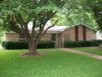 325 21st St NE, Paris, TX 75460 