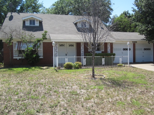 5305 Roberta Dr, North Richland Hills, TX 76180 