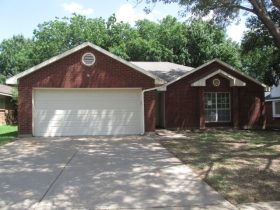 2866 White Oak Dr, Grand Prairie, TX 75052 