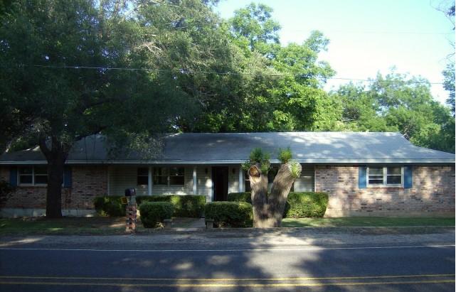 104 N 4th Street, Valley Mills, TX 76689 