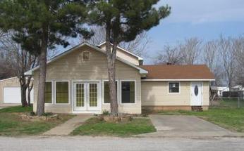 38 Bowie St, Santo, TX 76472 