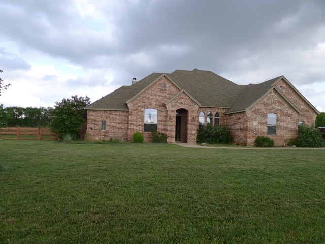 121 Saddlebrook Ct, Rhome, TX 76078 
