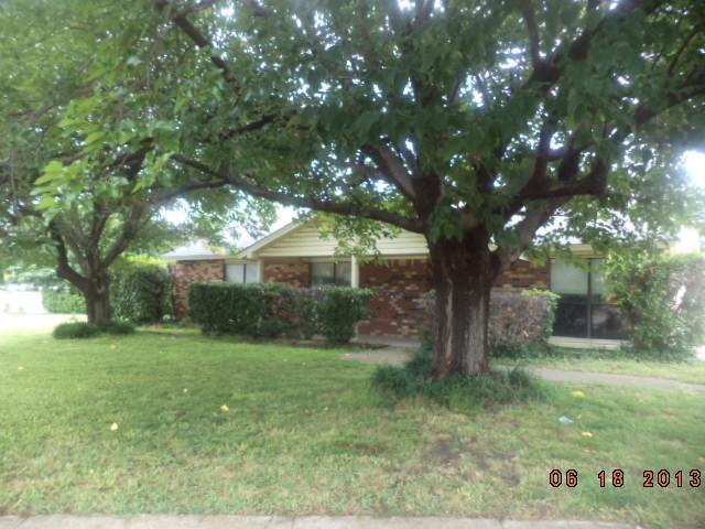 530 Royal Valley Rd, Grand Prairie, TX 75052 