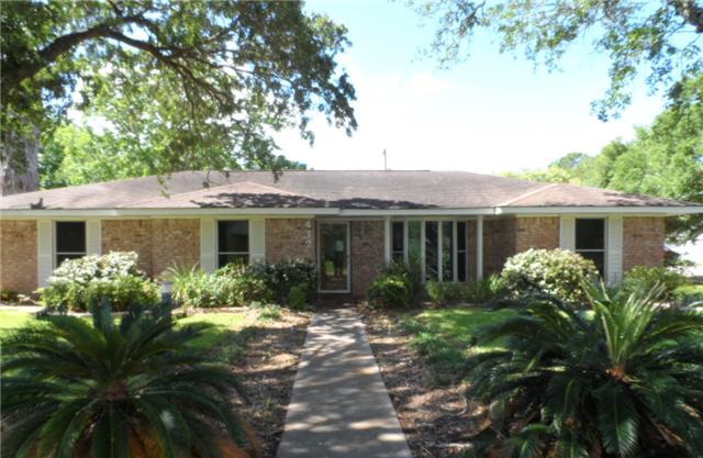 417 Mertie Ave, Palacios, TX 77465 