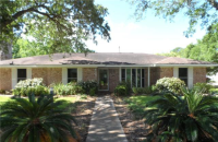417 Mertie Ave, Palacios, TX 77465 