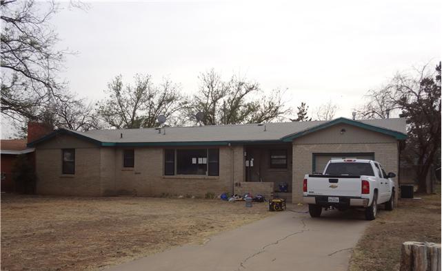 709 Zephyr St, Plainview, TX 79072 