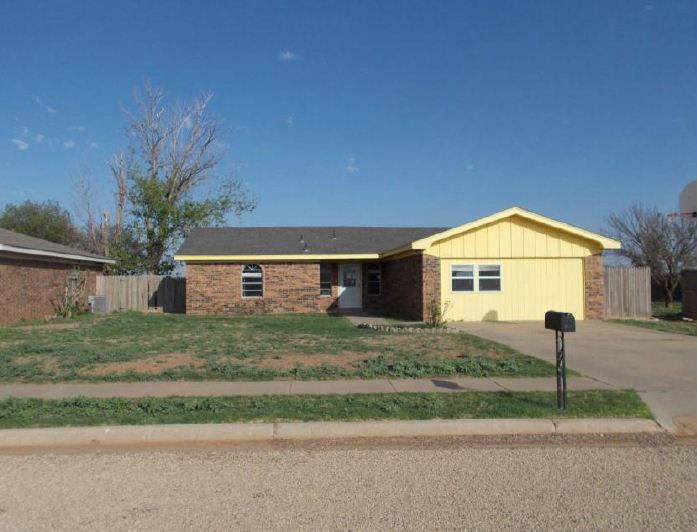 1121 Etta Ave, Friona, TX 79035 