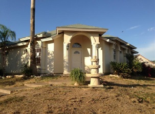 1515 Eisenhower Dr, Laredo, TX 78046 