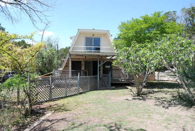 301 Looker Dr, Ingram, TX 78025 